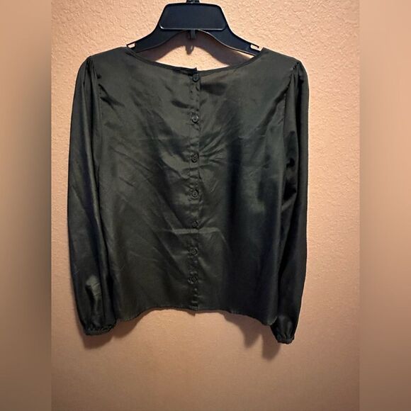 Xhilaration grey long sleeve blouse - Picture 2 of 10